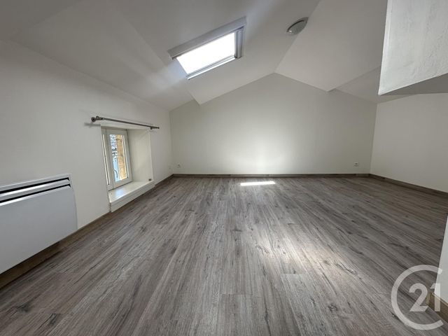 Appartement F2 à louer - 2 pièces - 46.0 m2 - ST AFFRIQUE - 12 - MIDI-PYRENEES - Century 21 Des 5 Vallées