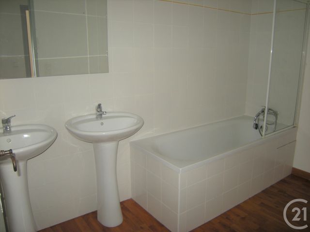 Appartement T4 à louer - 5 pièces - 111.25 m2 - LA CAVALERIE - 12 - MIDI-PYRENEES - Century 21 Des 5 Vallées