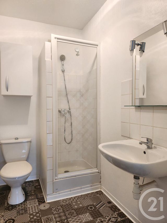 Appartement F2 à louer - 2 pièces - 47.58 m2 - ST AFFRIQUE - 12 - MIDI-PYRENEES - Century 21 Des 5 Vallées