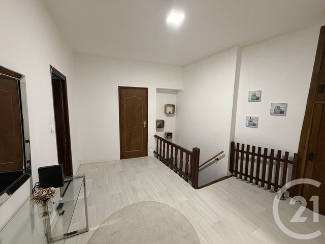 Appartement F3 bis à vendre - 4 pièces - 98.23 m2 - MILLAU - 12 - MIDI-PYRENEES - Century 21 Des 5 Vallées