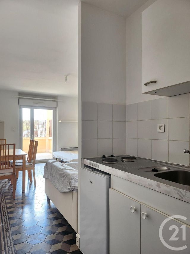 Appartement Studio à louer - 1 pièce - 24.34 m2 - LA CAVALERIE - 12 - MIDI-PYRENEES - Century 21 Des 5 Vallées