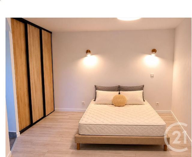 Appartement F2 à louer - 2 pièces - 51.0 m2 - ST AFFRIQUE - 12 - MIDI-PYRENEES - Century 21 Des 5 Vallées