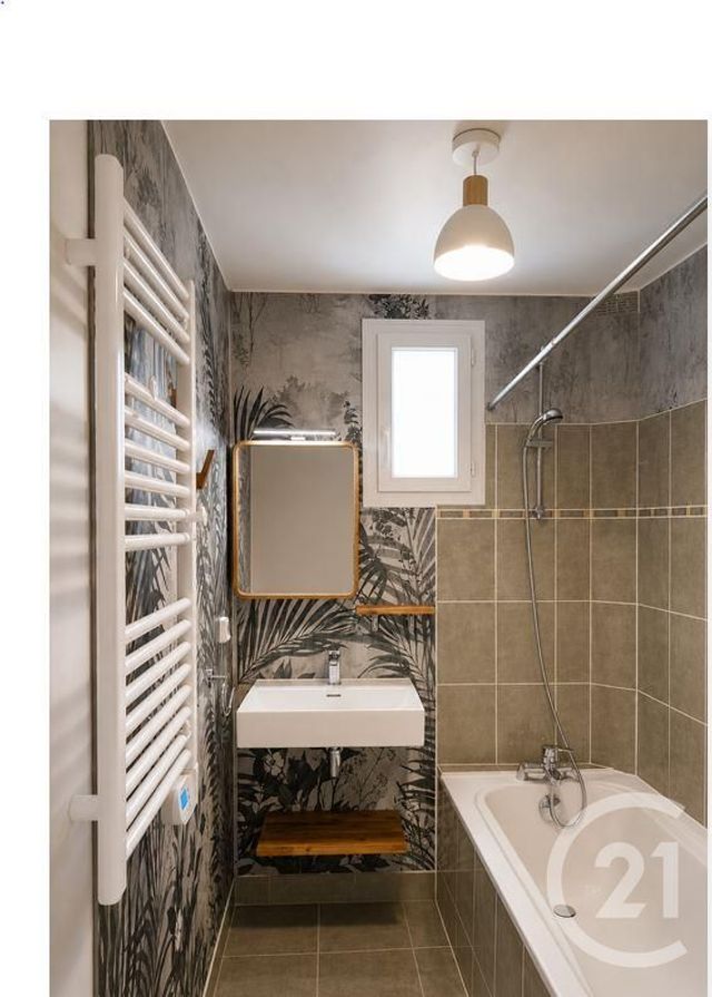 Appartement F2 à louer - 2 pièces - 51.0 m2 - ST AFFRIQUE - 12 - MIDI-PYRENEES - Century 21 Des 5 Vallées