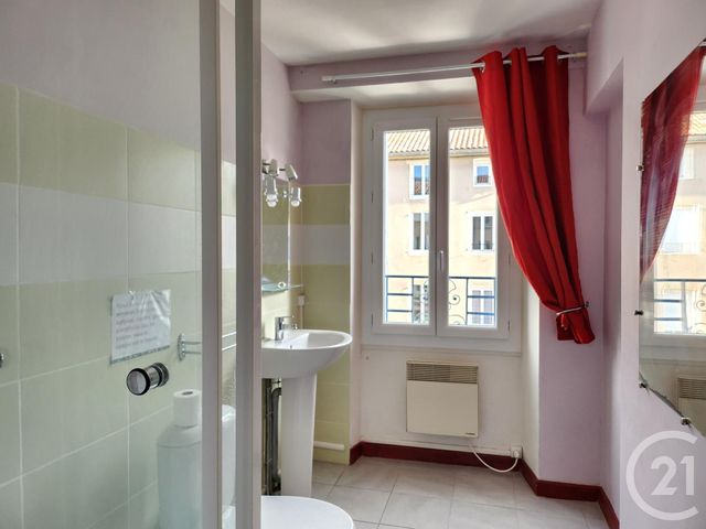 Appartement T4 à louer - 4 pièces - 79.85 m2 - ST AFFRIQUE - 12 - MIDI-PYRENEES - Century 21 Des 5 Vallées