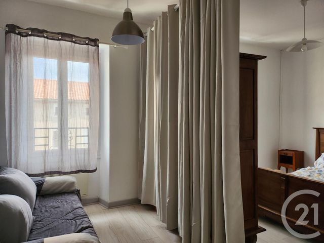 Appartement T4 à louer - 4 pièces - 79.85 m2 - ST AFFRIQUE - 12 - MIDI-PYRENEES - Century 21 Des 5 Vallées
