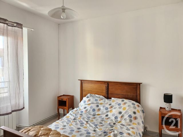 Appartement T4 à louer - 4 pièces - 79.85 m2 - ST AFFRIQUE - 12 - MIDI-PYRENEES - Century 21 Des 5 Vallées