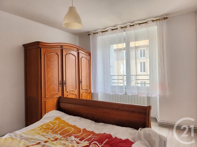 Appartement T4 à louer - 4 pièces - 79.85 m2 - ST AFFRIQUE - 12 - MIDI-PYRENEES - Century 21 Des 5 Vallées