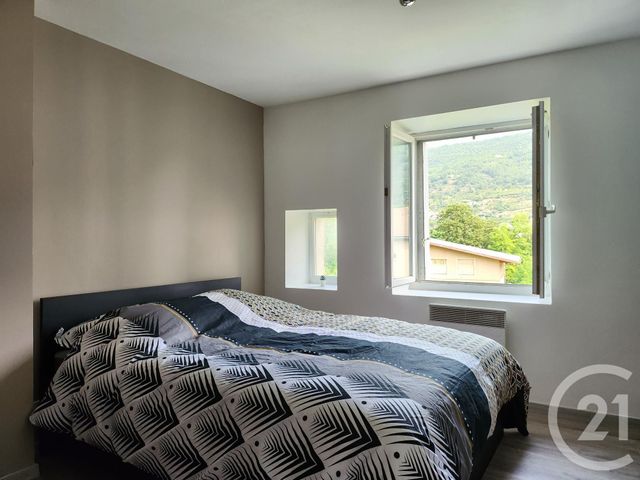 Appartement T2 à louer - 2 pièces - 39.9 m2 - ST AFFRIQUE - 12 - MIDI-PYRENEES - Century 21 Des 5 Vallées