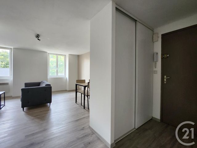 Appartement T2 à louer - 2 pièces - 39.9 m2 - ST AFFRIQUE - 12 - MIDI-PYRENEES - Century 21 Des 5 Vallées