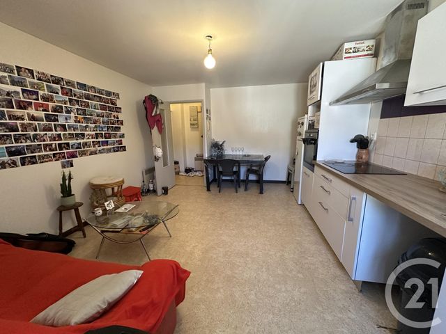 Appartement T2 à louer - 2 pièces - 44.36 m2 - ST AFFRIQUE - 12 - MIDI-PYRENEES - Century 21 Des 5 Vallées