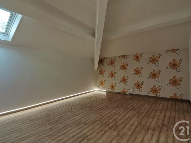 Appartement T2 à louer - 2 pièces - 49.82 m2 - ST AFFRIQUE - 12 - MIDI-PYRENEES - Century 21 Des 5 Vallées