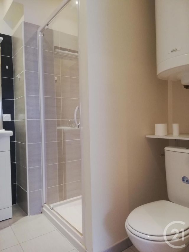Appartement Studio à louer - 1 pièce - 31.44 m2 - ST AFFRIQUE - 12 - MIDI-PYRENEES - Century 21 Des 5 Vallées