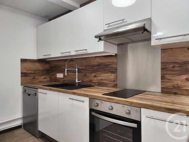 Appartement T4 à louer - 4 pièces - 83.8 m2 - ST AFFRIQUE - 12 - MIDI-PYRENEES - Century 21 Des 5 Vallées