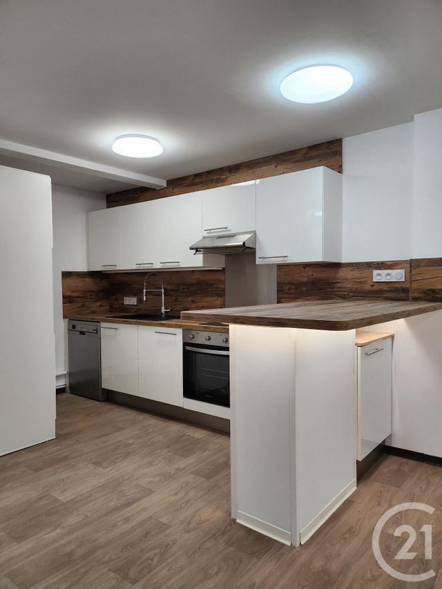 Appartement T4 à louer - 4 pièces - 83.8 m2 - ST AFFRIQUE - 12 - MIDI-PYRENEES - Century 21 Des 5 Vallées