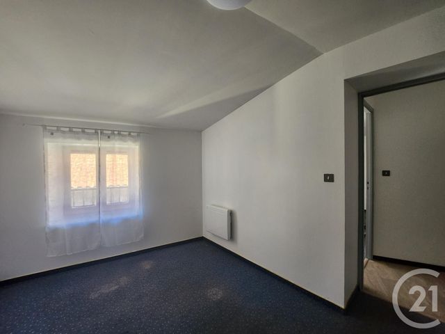 Appartement T4 à louer - 4 pièces - 83.8 m2 - ST AFFRIQUE - 12 - MIDI-PYRENEES - Century 21 Des 5 Vallées