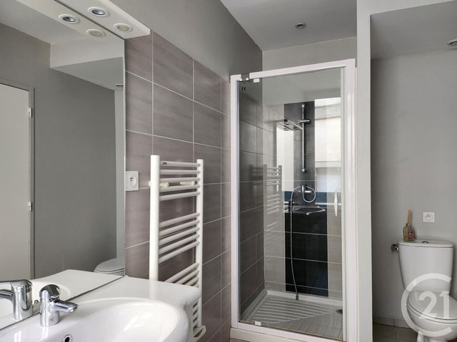 Appartement T2 à louer - 2 pièces - 30.16 m2 - ST AFFRIQUE - 12 - MIDI-PYRENEES - Century 21 Des 5 Vallées