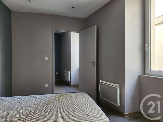 Appartement T2 à louer - 2 pièces - 30.16 m2 - ST AFFRIQUE - 12 - MIDI-PYRENEES - Century 21 Des 5 Vallées