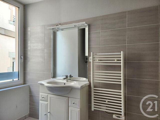 Appartement T2 à louer - 2 pièces - 30.16 m2 - ST AFFRIQUE - 12 - MIDI-PYRENEES - Century 21 Des 5 Vallées