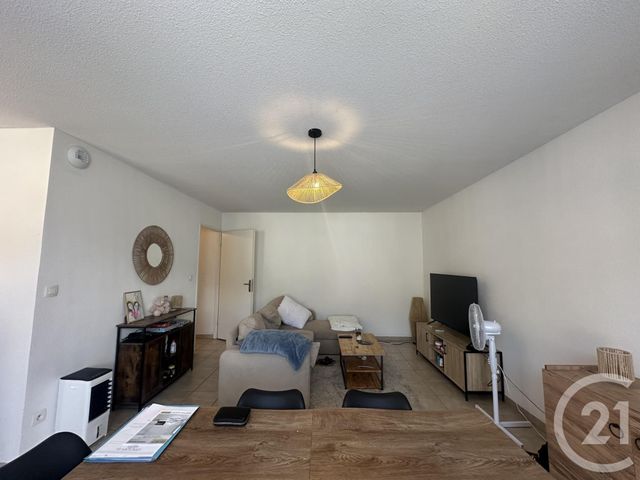 Appartement T2 à louer - 2 pièces - 45.1 m2 - ST AFFRIQUE - 12 - MIDI-PYRENEES - Century 21 Des 5 Vallées