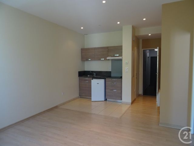 Appartement T2 à louer - 2 pièces - 31.63 m2 - ST AFFRIQUE - 12 - MIDI-PYRENEES - Century 21 Des 5 Vallées