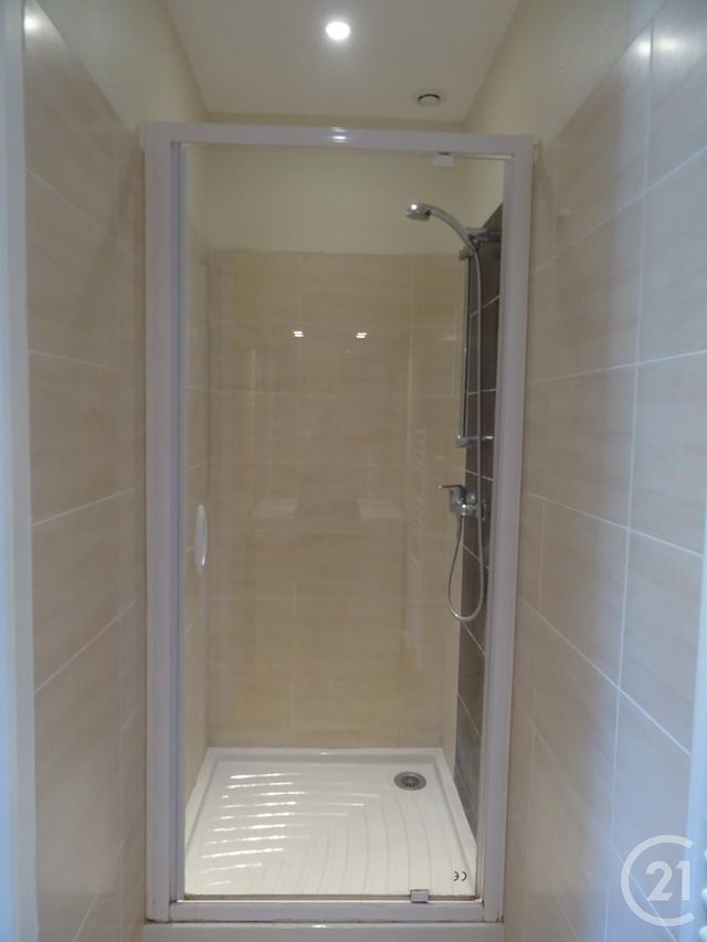 Appartement T2 à louer - 2 pièces - 31.63 m2 - ST AFFRIQUE - 12 - MIDI-PYRENEES - Century 21 Des 5 Vallées