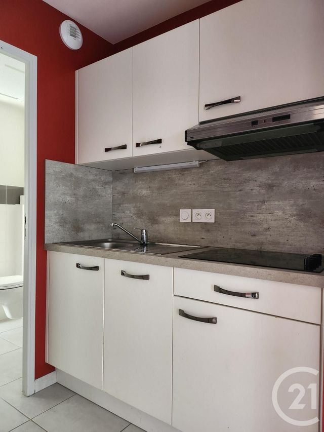 Appartement T2 à louer - 2 pièces - 35.19 m2 - ST AFFRIQUE - 12 - MIDI-PYRENEES - Century 21 Des 5 Vallées