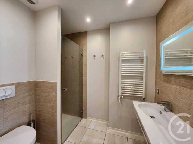 Appartement T2 à louer - 2 pièces - 34.0 m2 - ST AFFRIQUE - 12 - MIDI-PYRENEES - Century 21 Des 5 Vallées