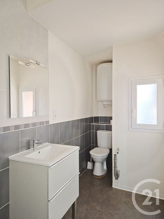 Appartement Studio à vendre - 1 pièce - 41.98 m2 - ST AFFRIQUE - 12 - MIDI-PYRENEES - Century 21 Des 5 Vallées
