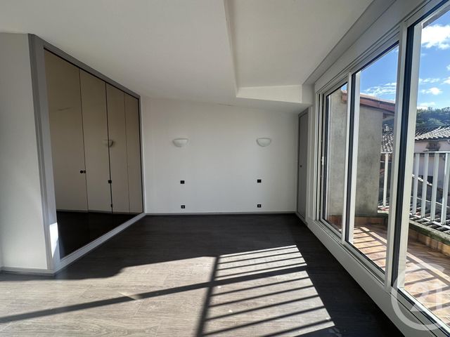 Appartement T4 à louer - 4 pièces - 110.35 m2 - ST AFFRIQUE - 12 - MIDI-PYRENEES - Century 21 Des 5 Vallées